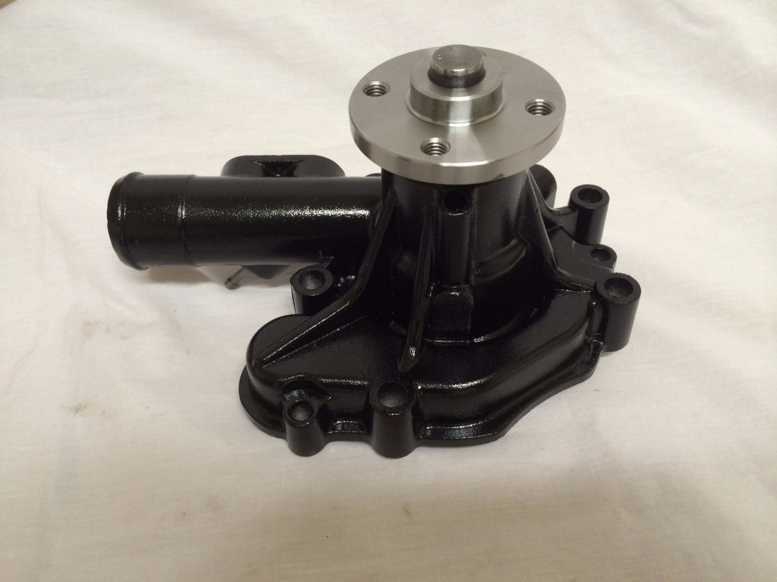 Komatsu 129900-42000 Water Pump