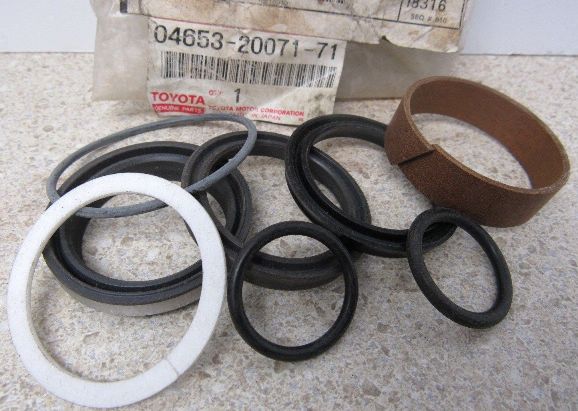 Toyota 046522003171 Cylinder o/H Kit