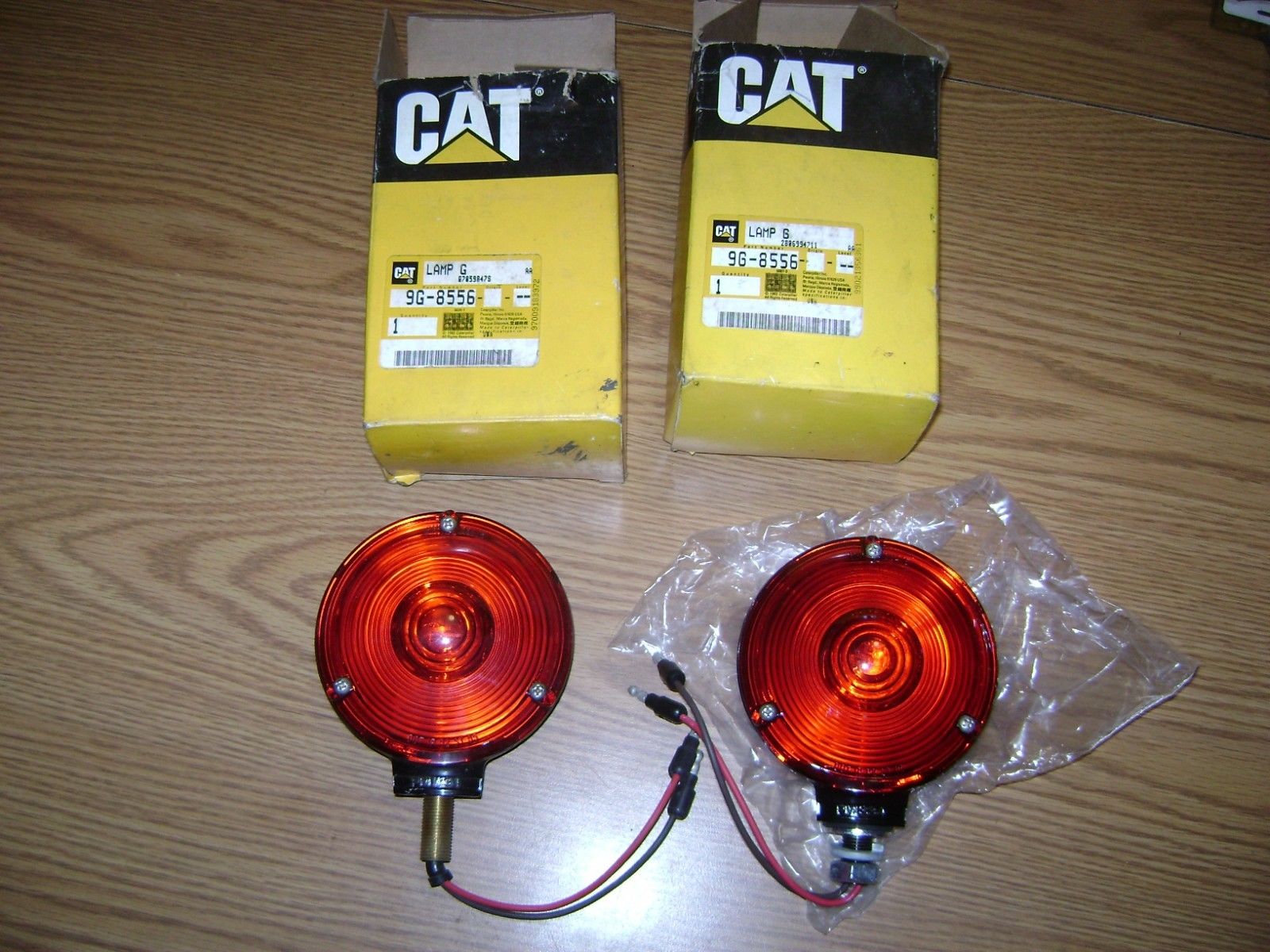 Caterpillar 9G-8556 Signal Lamp, Red