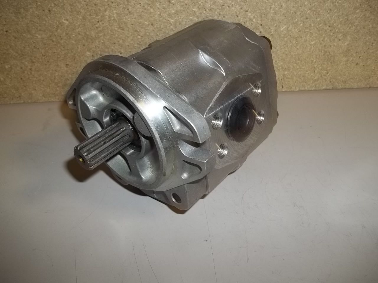 Komatsu 3EB-60-A2160 Hydraulic Pump